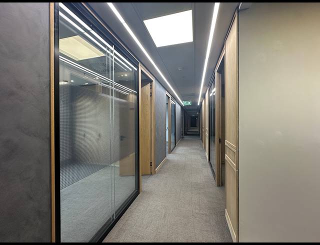 552M² OFFICE TO LET IN SANDTON CENTRAL